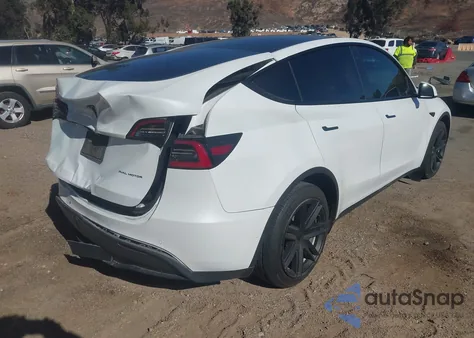 2020 Tesla Model Y Long Range Dual Motor All-Wheel Drive from USA, damaged, VIN 5YJYGDEE8LF015281